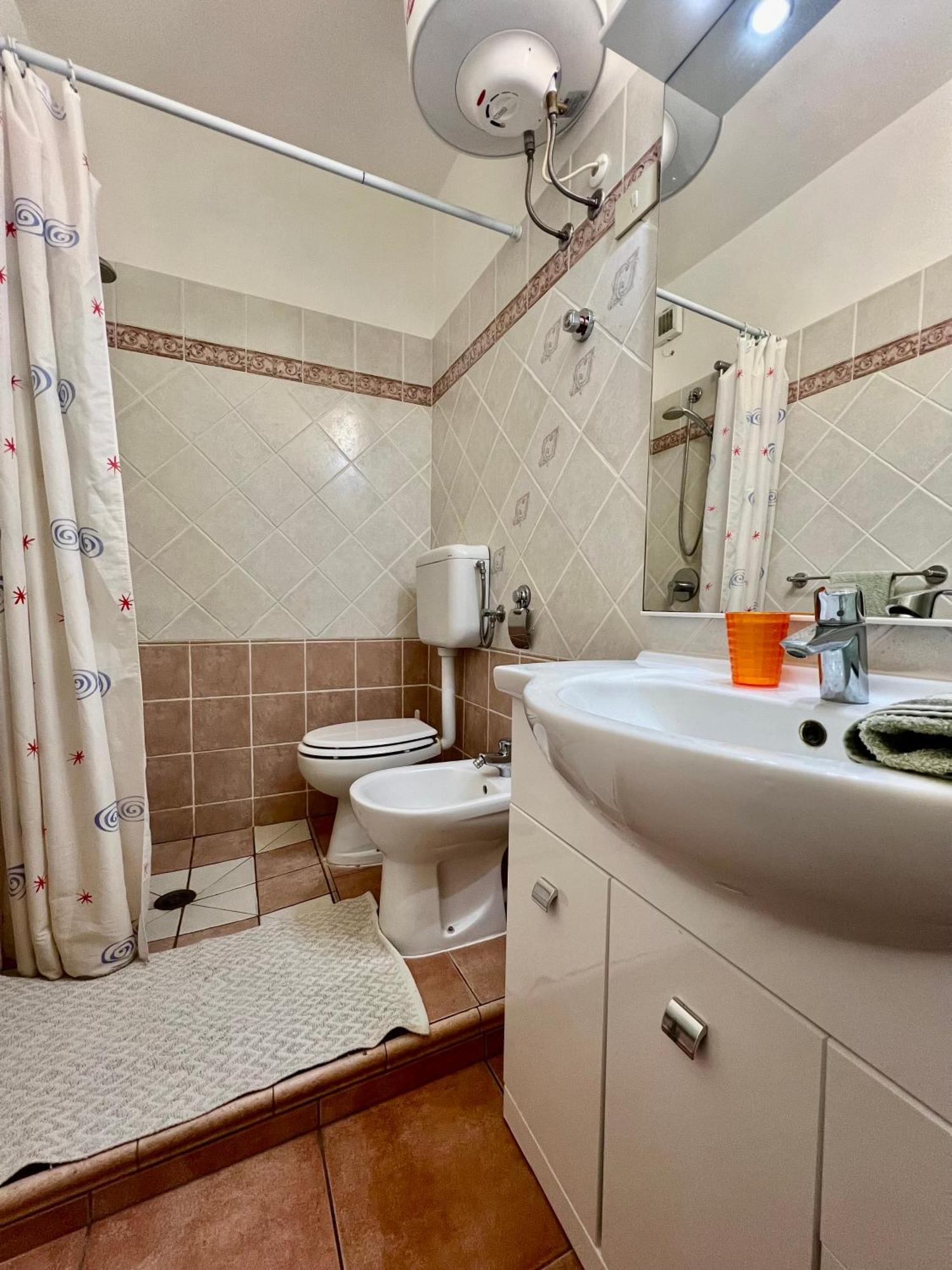 Case Vacanze Maestrale Fetovaia Luaran gambar