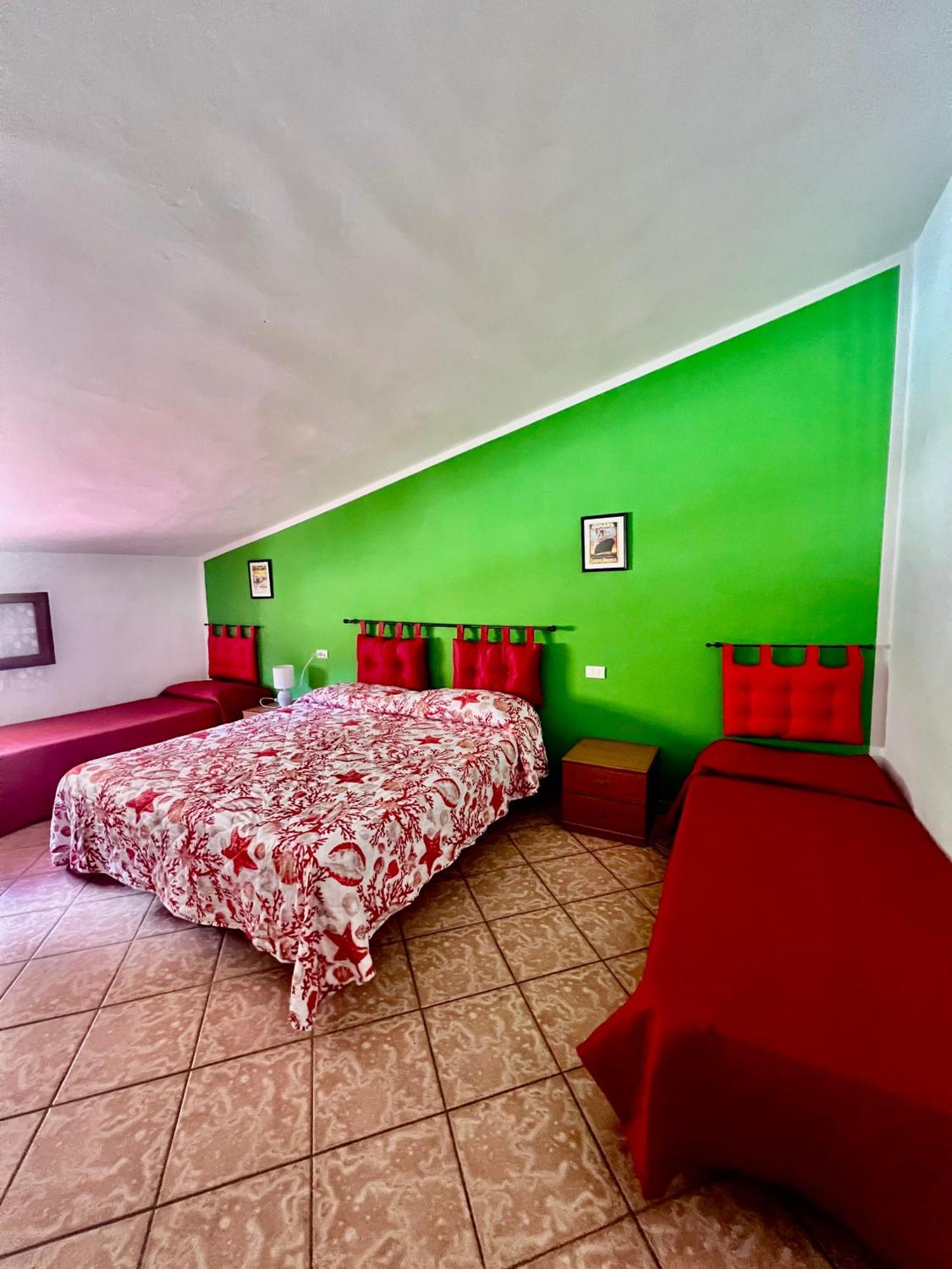 Case Vacanze Maestrale Fetovaia Luaran gambar